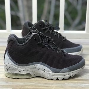 nike air max invigor maroon